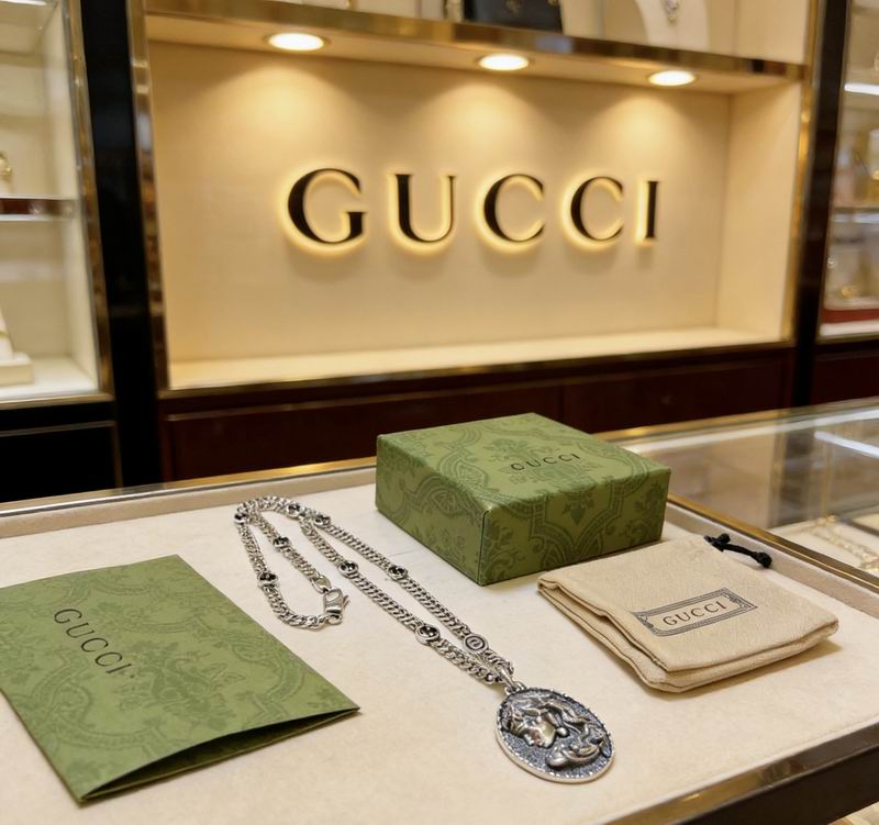 Gucci Necklace  02yxs36